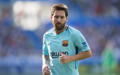 浩瀚体育热评-内马尔更衣室团结一心