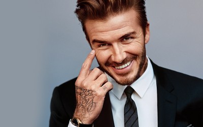 浩瀚体育播报-扬森告别绿茵场